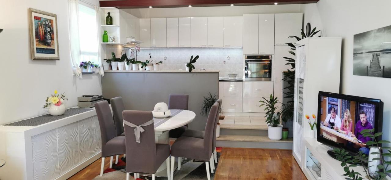 Apartman Kapovic Kaštela Eksteriør bilde